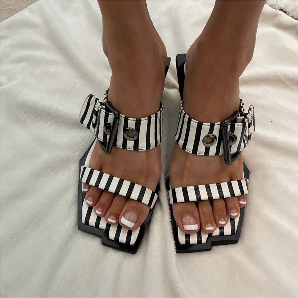 NWOT Block Heel Sandals Sizen6 - Picture 3 of 13